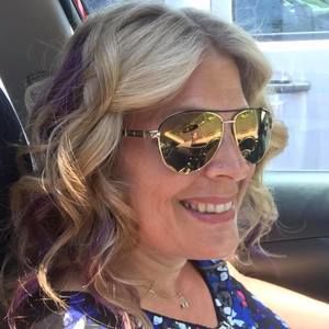 Meet your Posher, Crystal